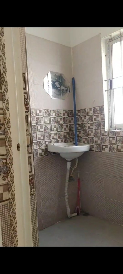 Unfurnished 2bhk in Hatigaon room, Laxmi Nath Bezbaruah, Hatigaon, Guwahati, Assam, India for Rent